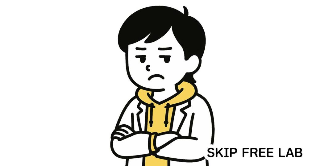 腕を組み、不満そうな表情で読まれないことに落ち込むもえみそ
